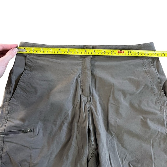 L.L.Bean Comfort Trail Shorts Women’s Size 10 Brown Nylon Stretch Hiking Outdoor - Picture 9 of 12